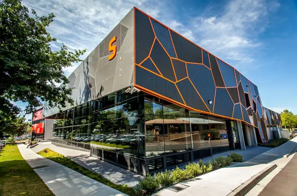 Photo of S building at a Federation University campus.